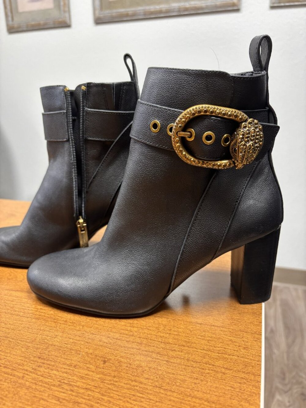 Kurt Geiger London Black Leather Ankle Boots Gold  Buckle Block Size 8-8.5